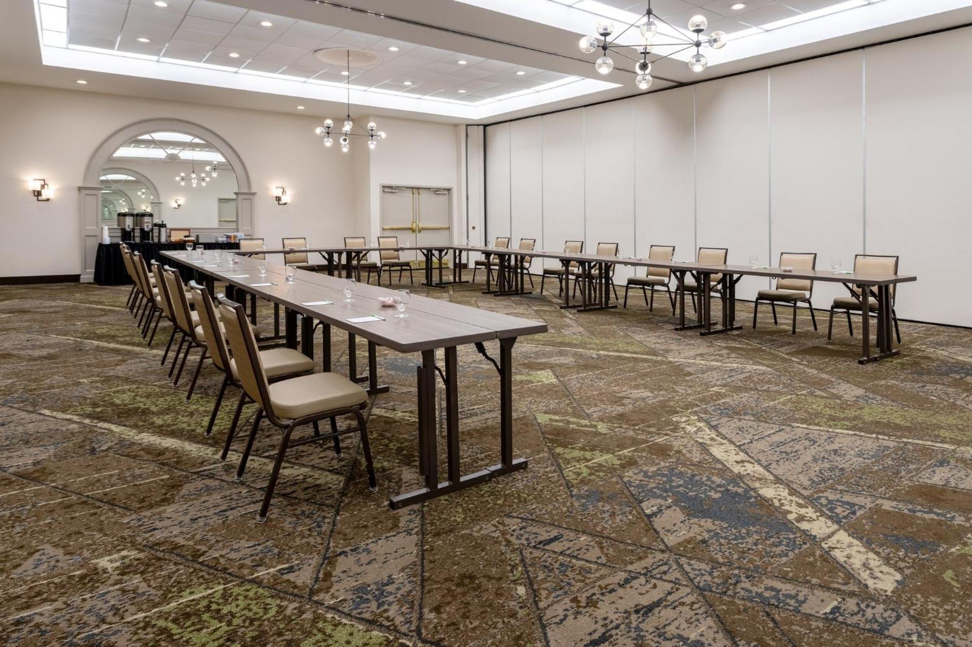 Holiday Inn Philadelphia South-Swedesboro By Ihg Bagian luar foto